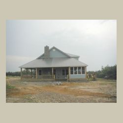 Exterior 204.jpg